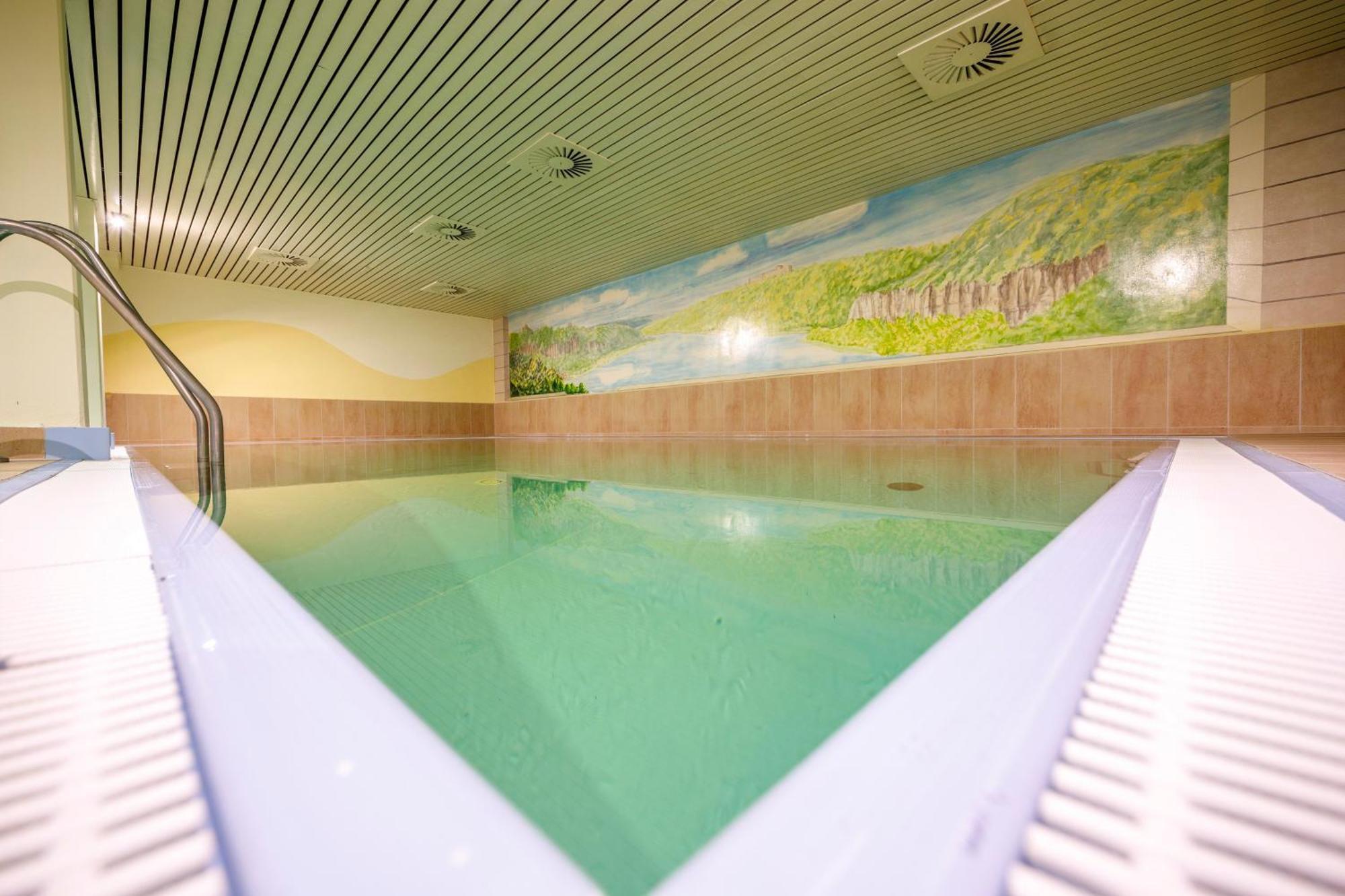 Hotel Sportwelt Радеберг Екстериор снимка