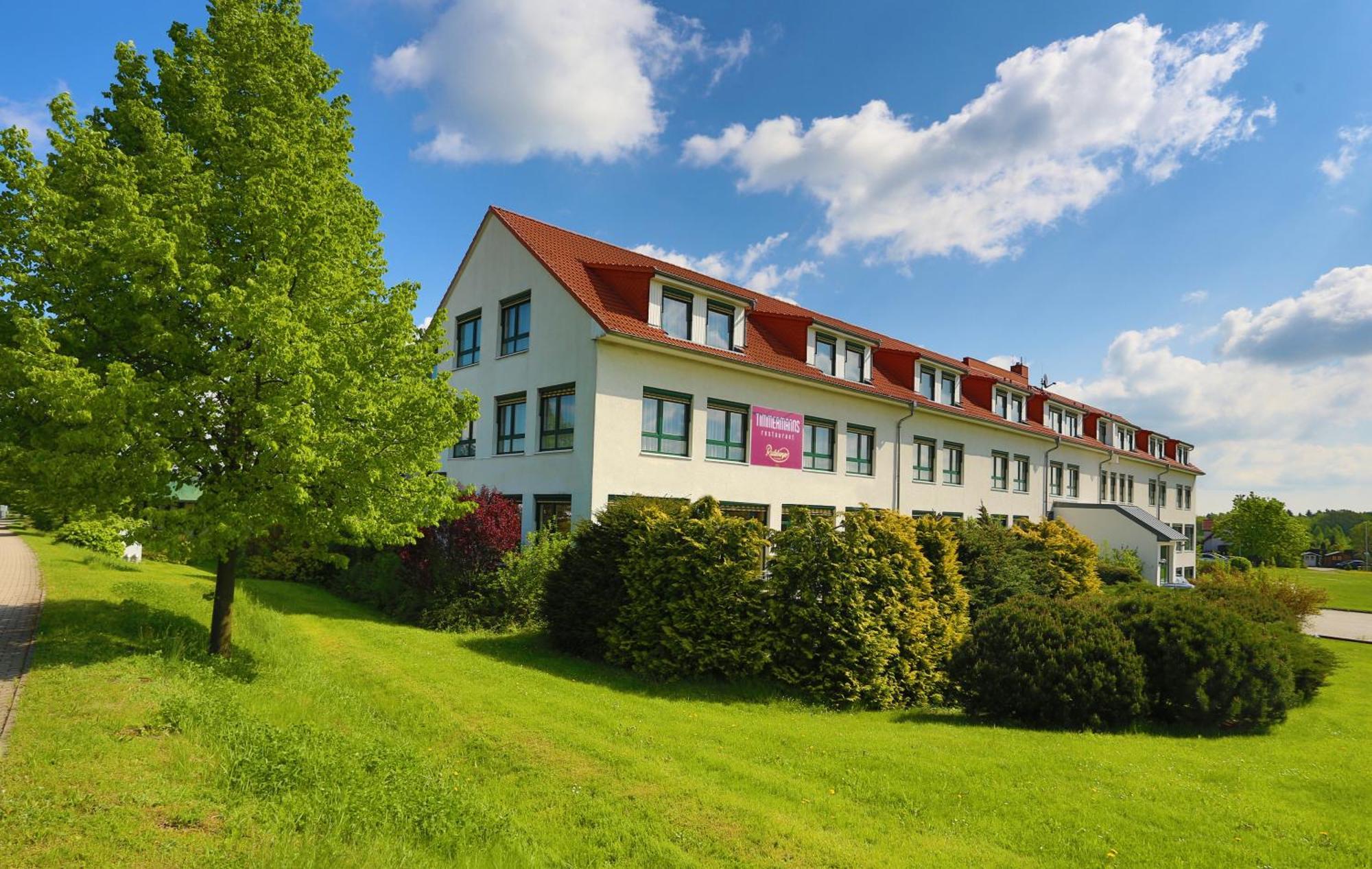 Hotel Sportwelt Радеберг Екстериор снимка