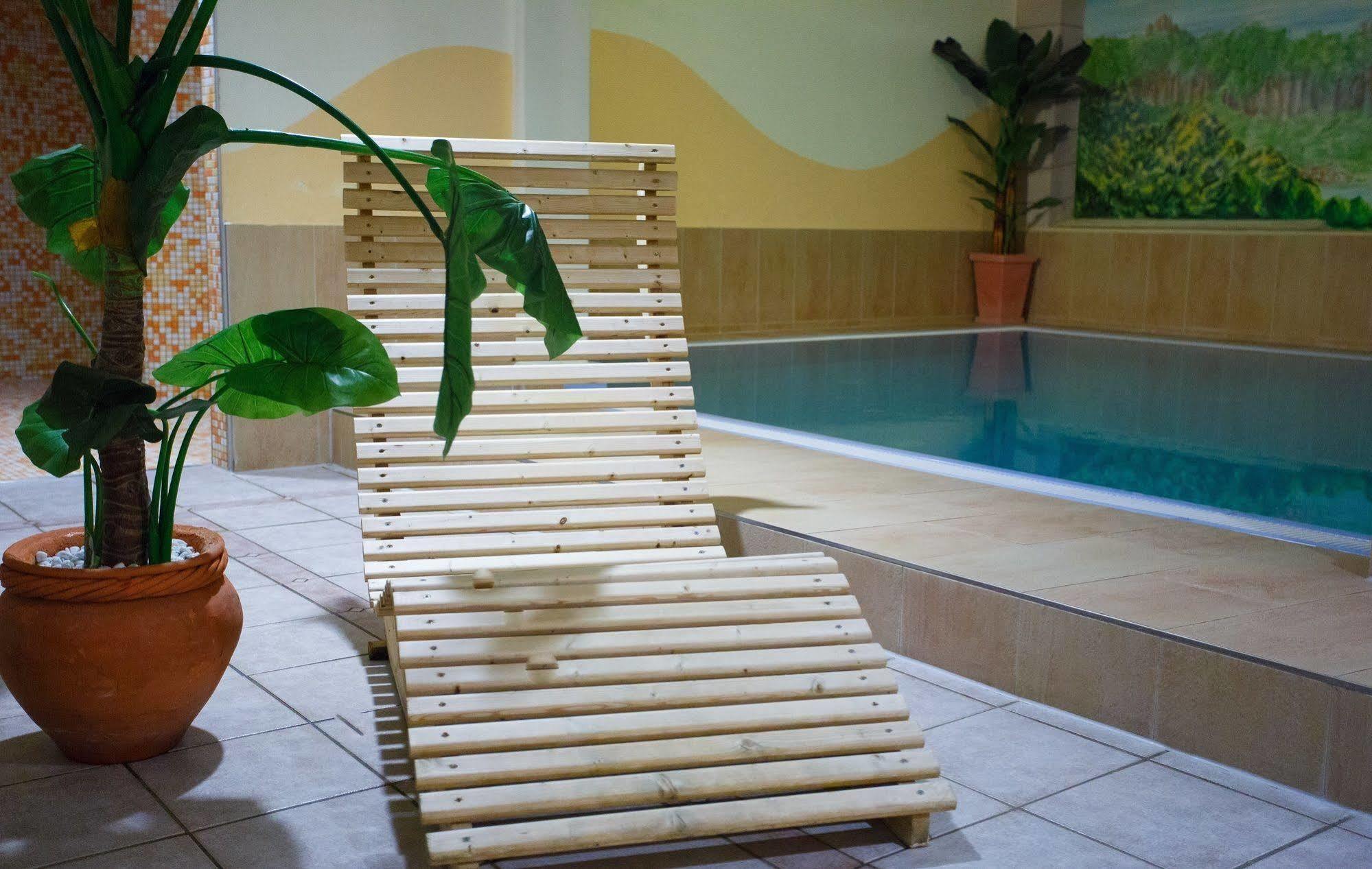 Hotel Sportwelt Радеберг Екстериор снимка