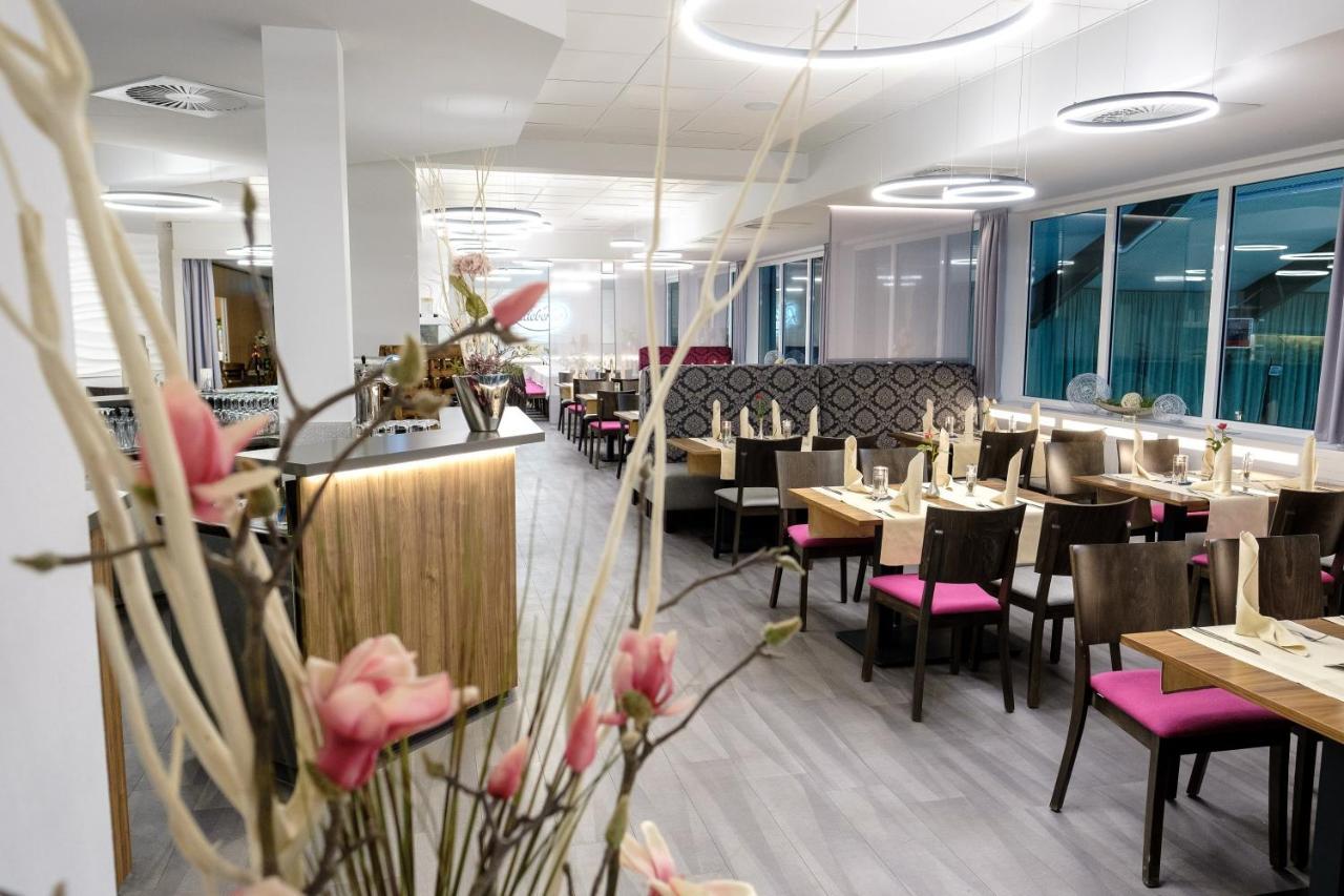 Hotel Sportwelt Радеберг Екстериор снимка