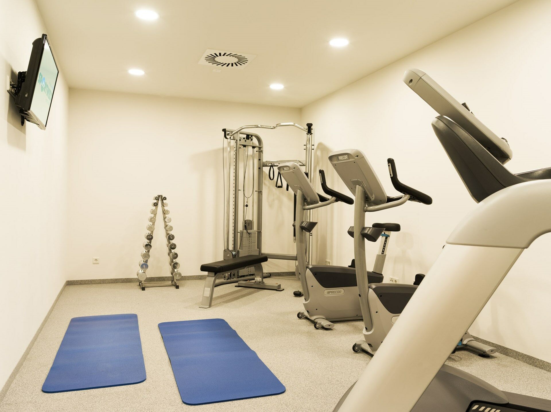 Hotel Sportwelt Радеберг Екстериор снимка
