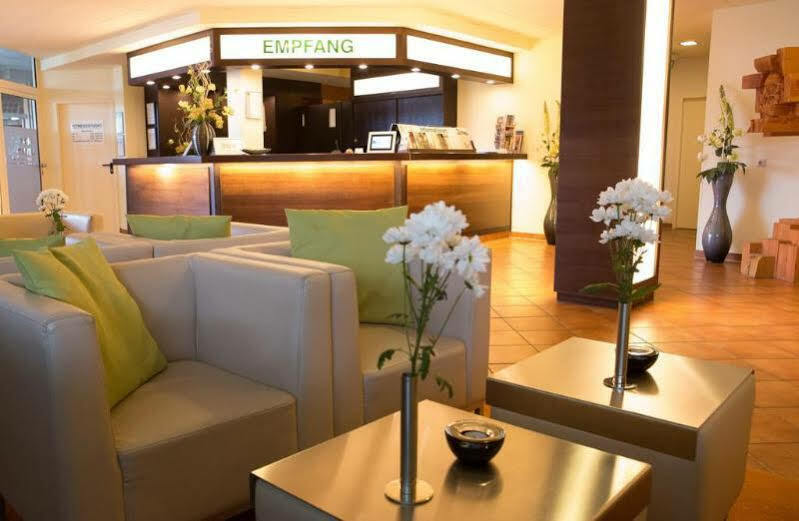 Hotel Sportwelt Радеберг Екстериор снимка